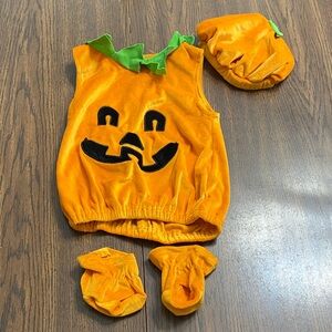 “5/$20” 6-12 month baby Halloween pumpkin costume